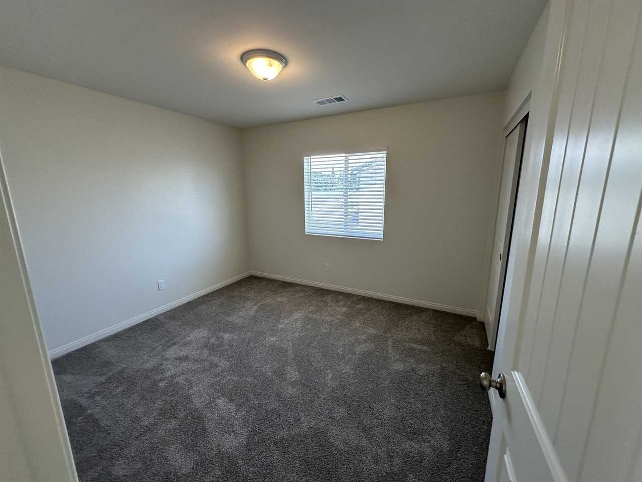 2262 W Mill St - Photo 7 of 21
