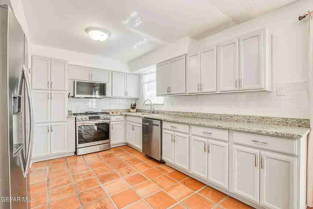 500 Thunderbird Drive #86 - Photo 4 of 27