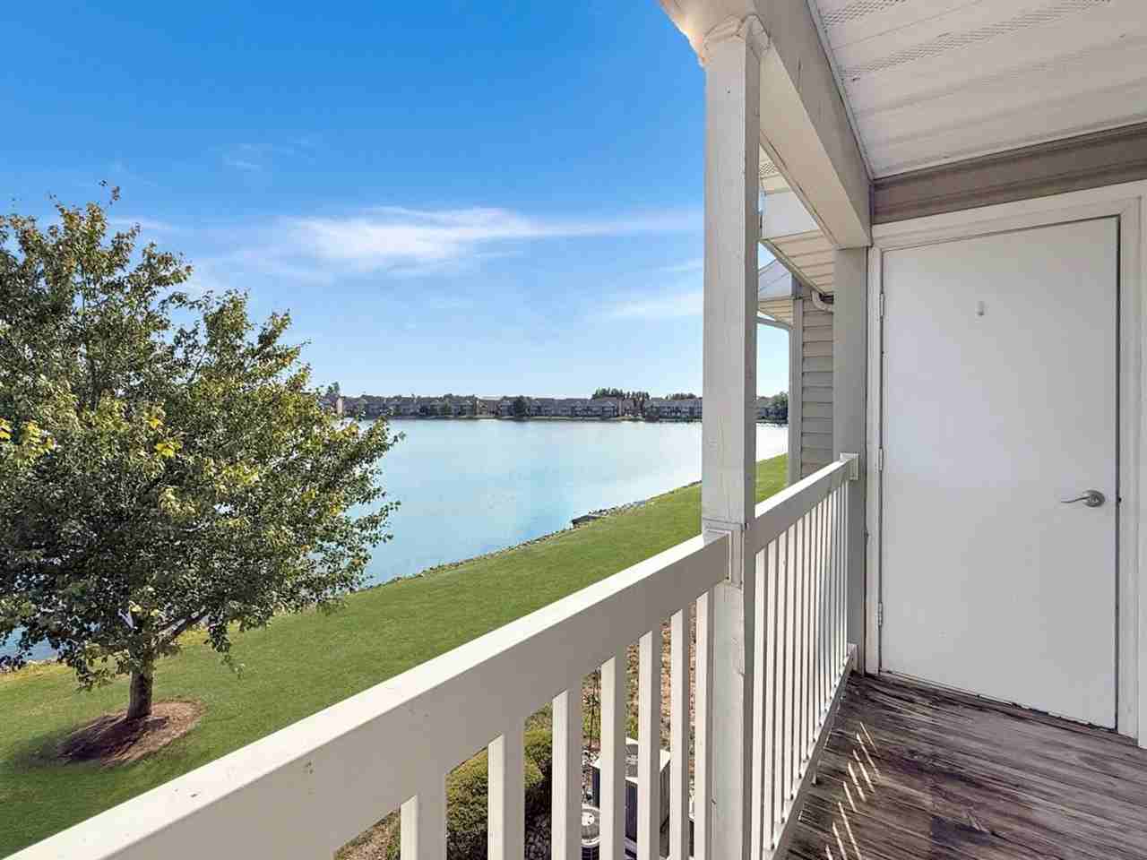 2 LS 2 bdrm - Photo 4 of 34