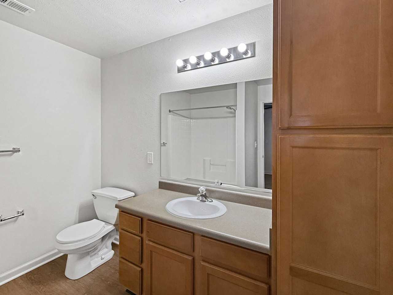 2 LS 2 bdrm - Photo 7 of 34