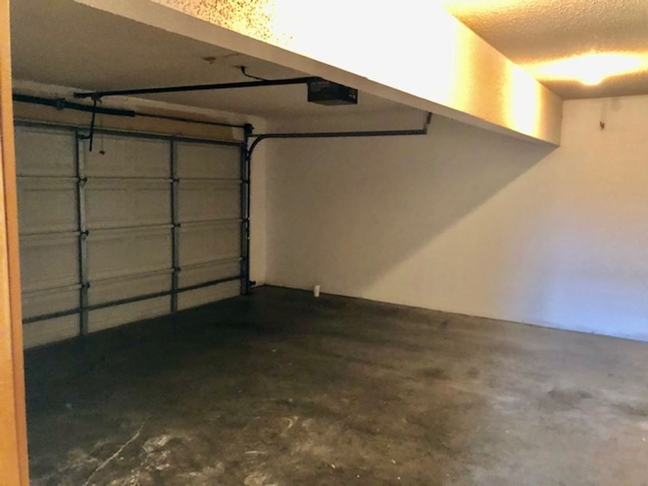 4404 Adam Ave - Photo 6 of 29