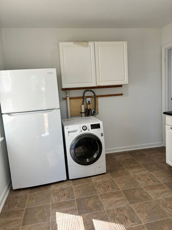 1728 Winder St - Photo 4 of 9