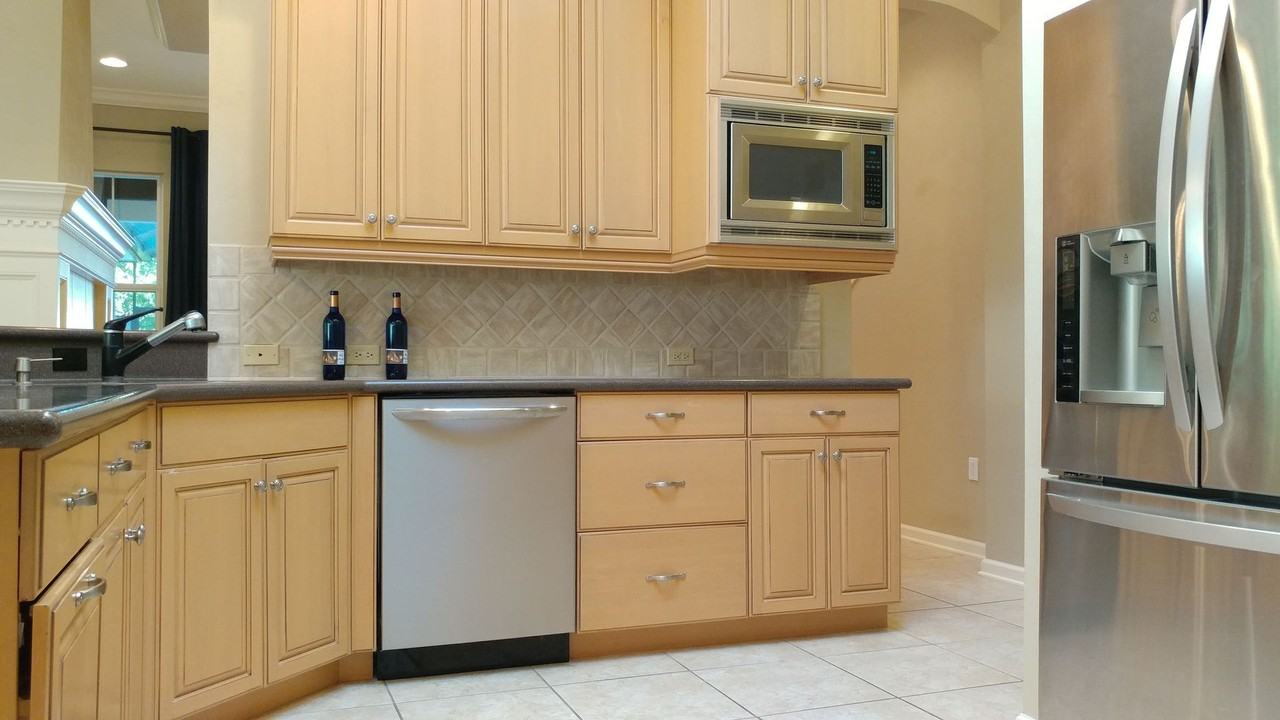 3813 Sw 91st Dr - Photo 3 of 9