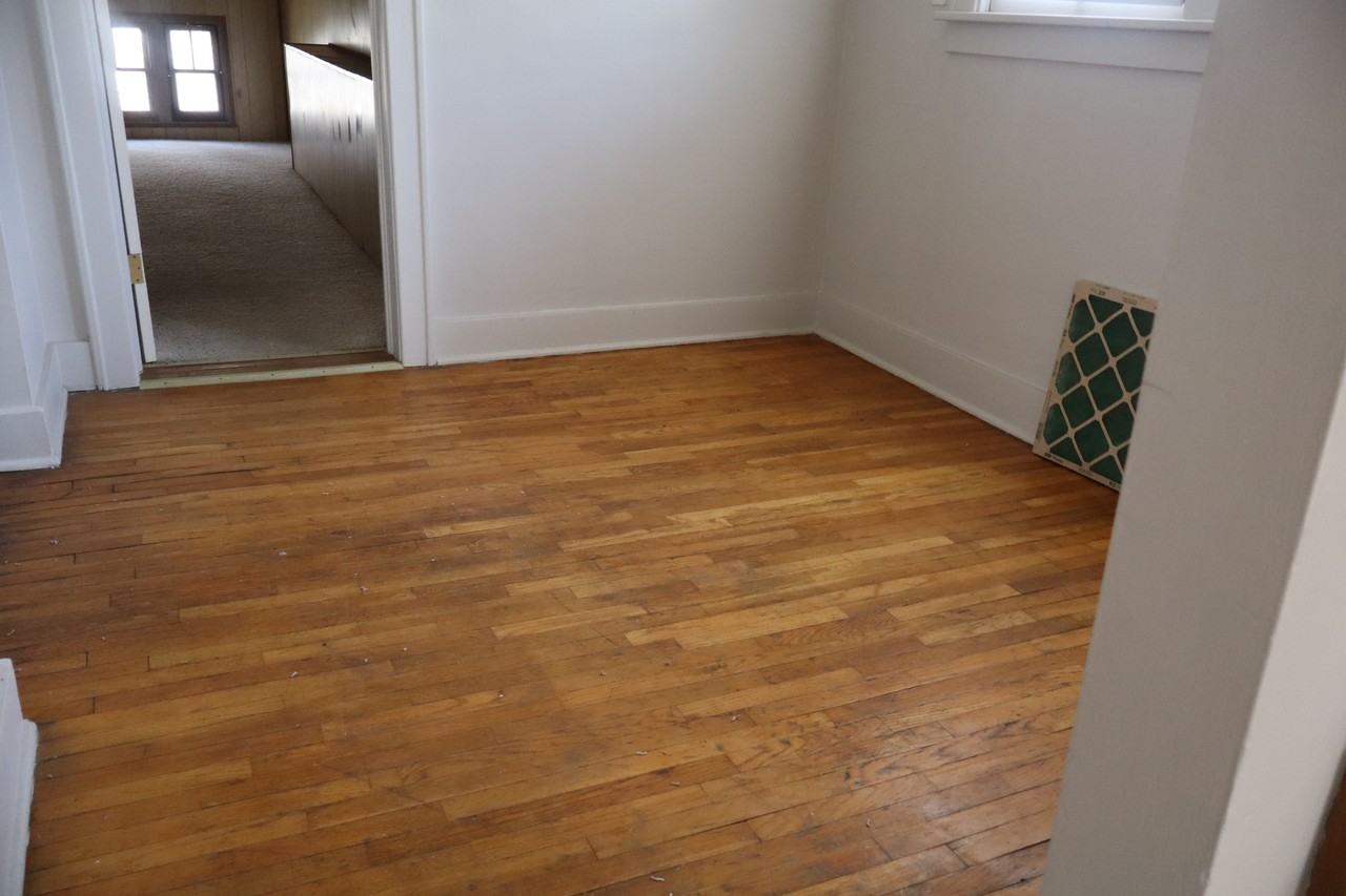 205 S 11th St #2 - Photo 5 of 8