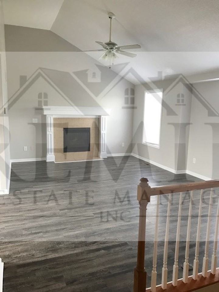 717 Sw Tisha Ln - Photo 4 of 24