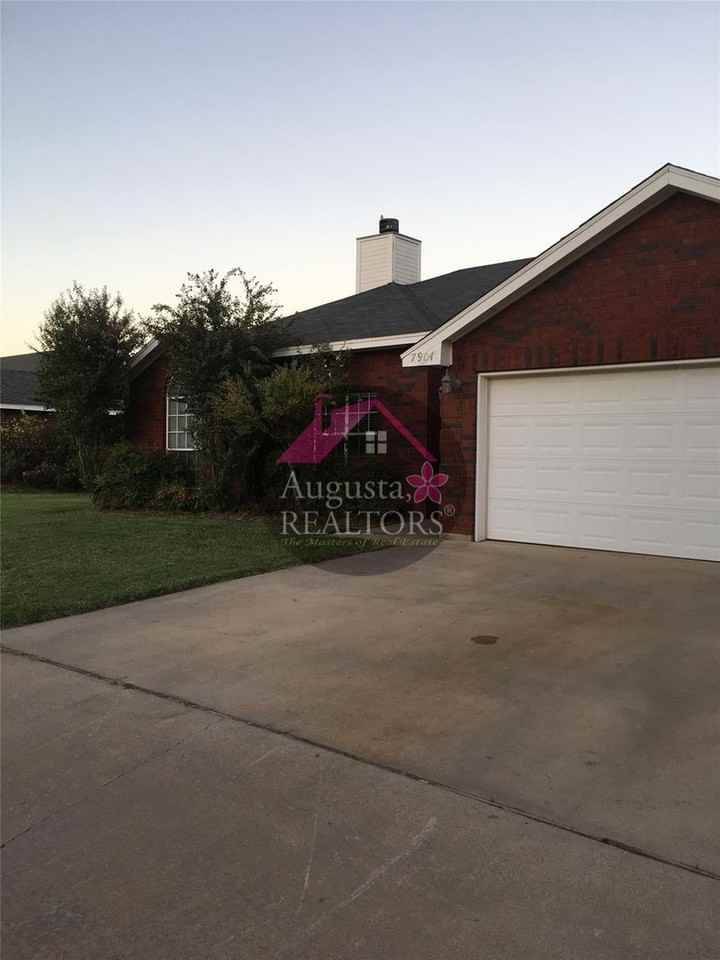 7901 Thompson Pkwy - Photo 3 of 14