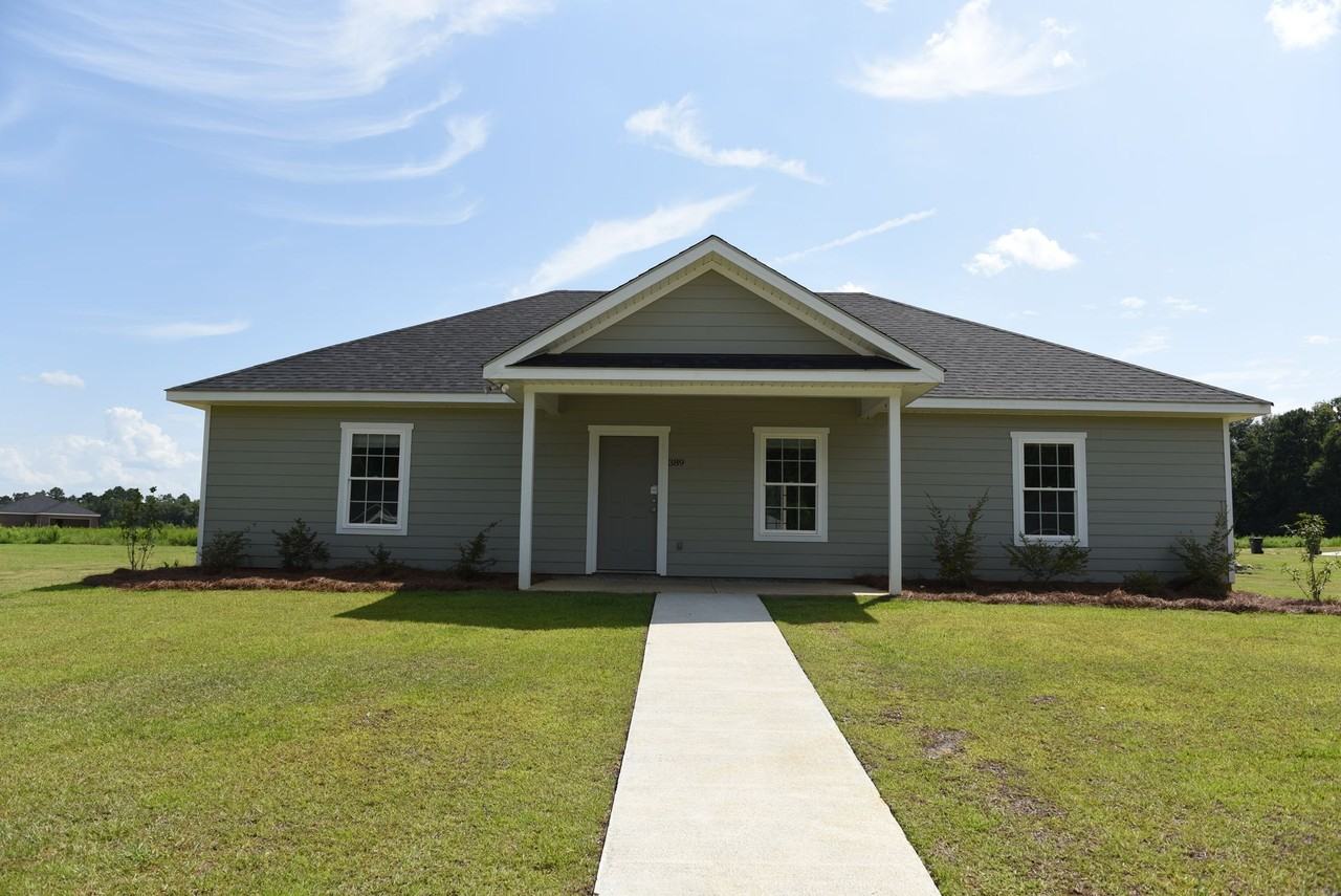 389 Glazebrook Ave - Photo 6 of 9