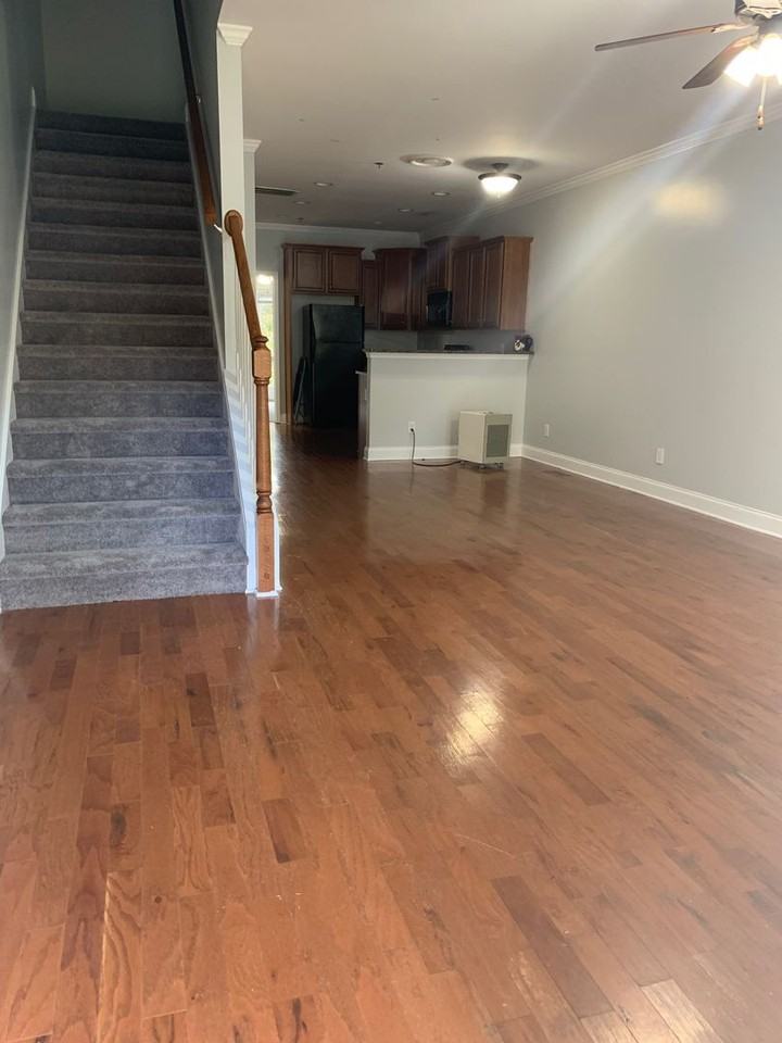 200 Rivergrove Pkwy - Photo 4 of 50