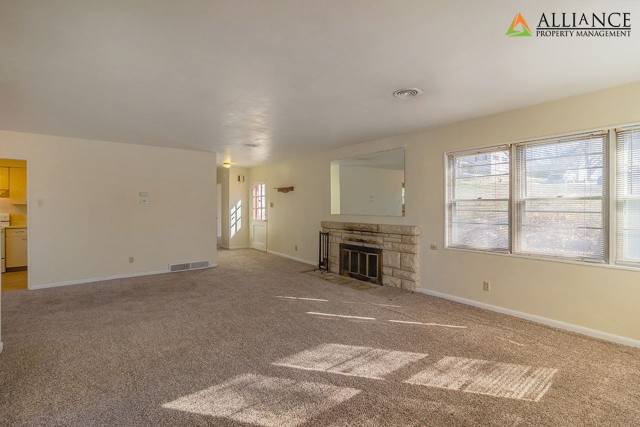 845 Wildcat Rdg - Photo 2 of 24