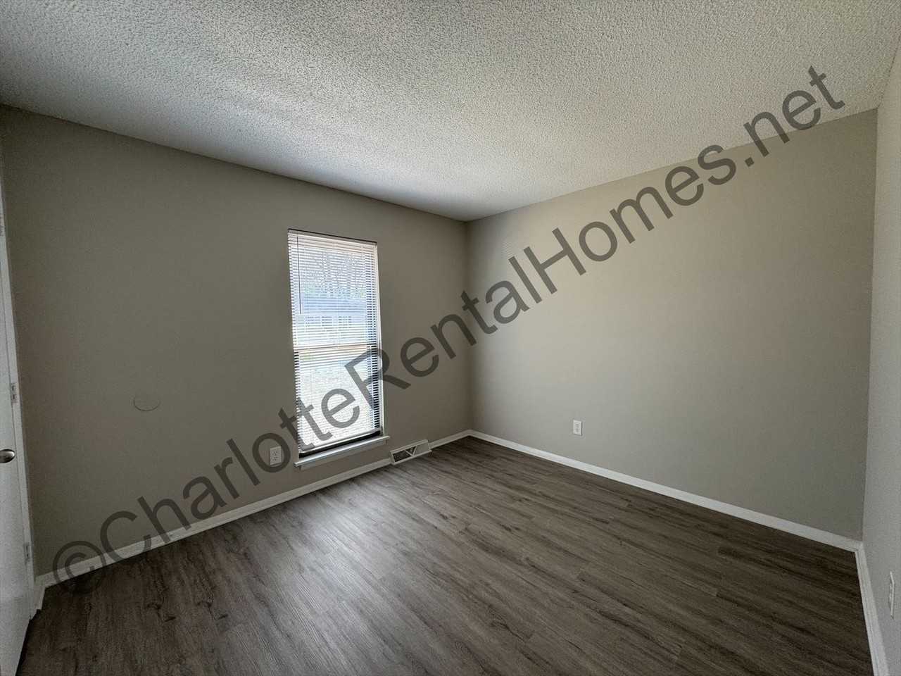 7213 7213 Lancashire Drive - Photo 7 of 10