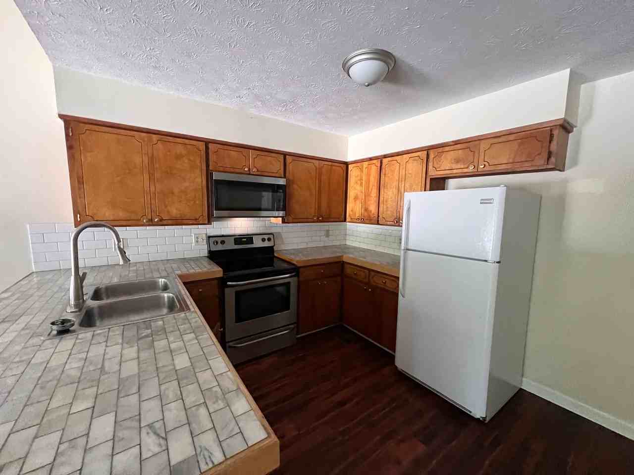 279 279 Ivy Ln - Photo 6 of 21