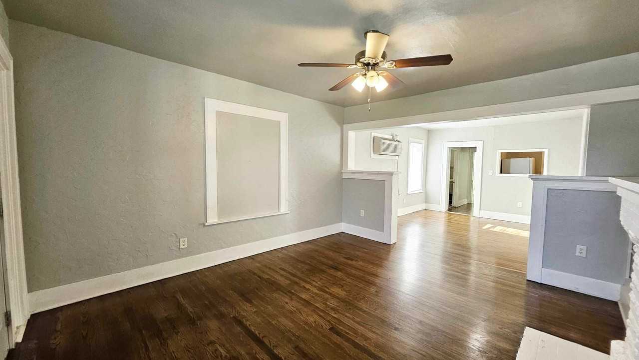 1312 Nw 12th St - Photo 3 of 17