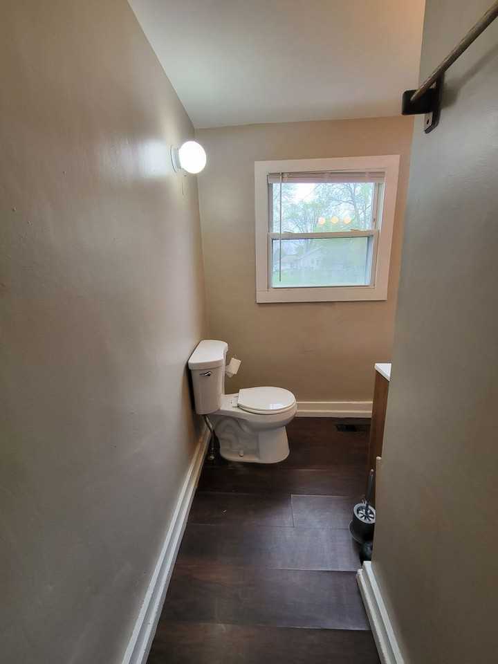 2109 Charles St - Photo 7 of 10