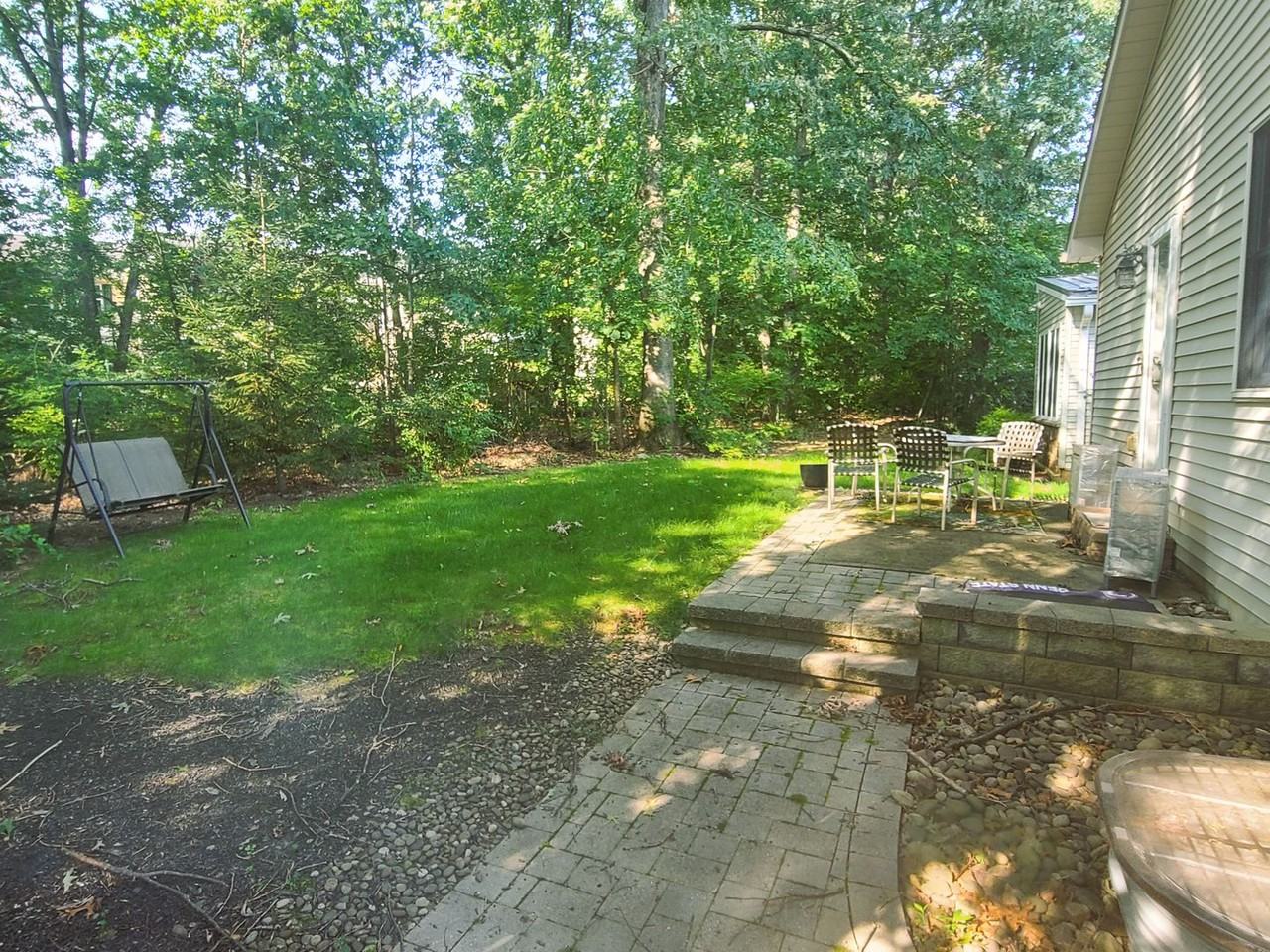 605 Benjamin Ct - Photo 2 of 11