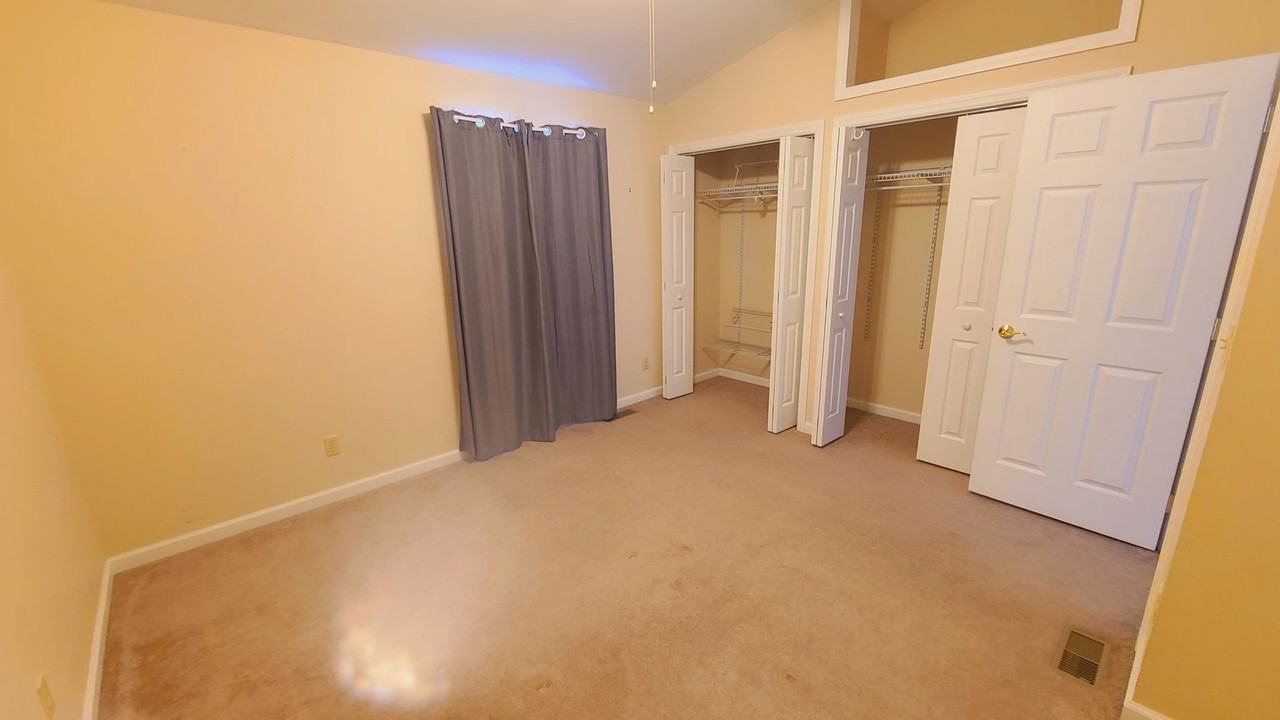 605 Benjamin Ct - Photo 3 of 11