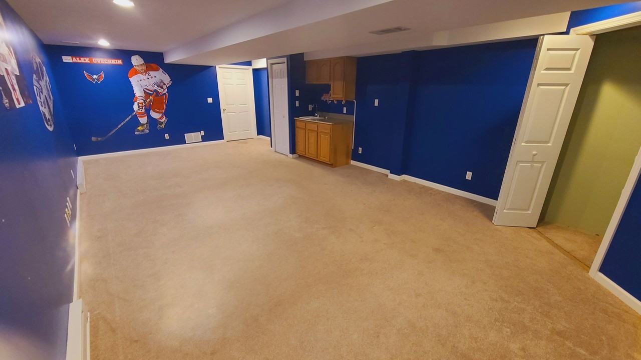 605 Benjamin Ct - Photo 4 of 11