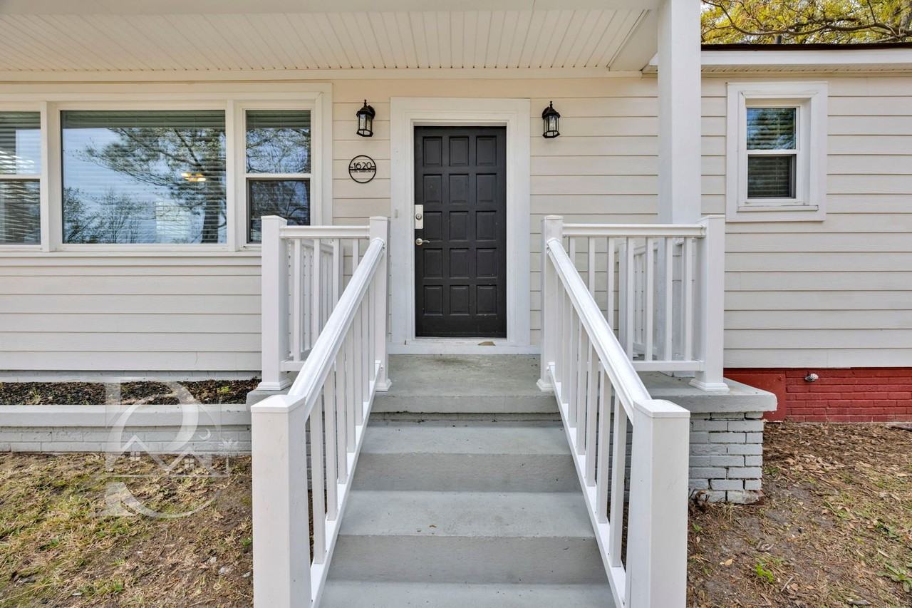 1620 Long Shadow Ln - Photo 3 of 28