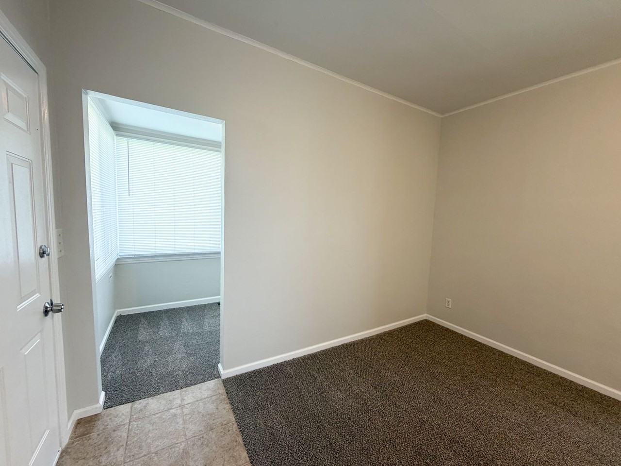 3124 Sunset Ct - Photo 3 of 36