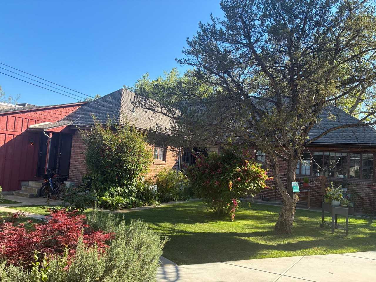 2321 S St #C - Photo 4 of 24