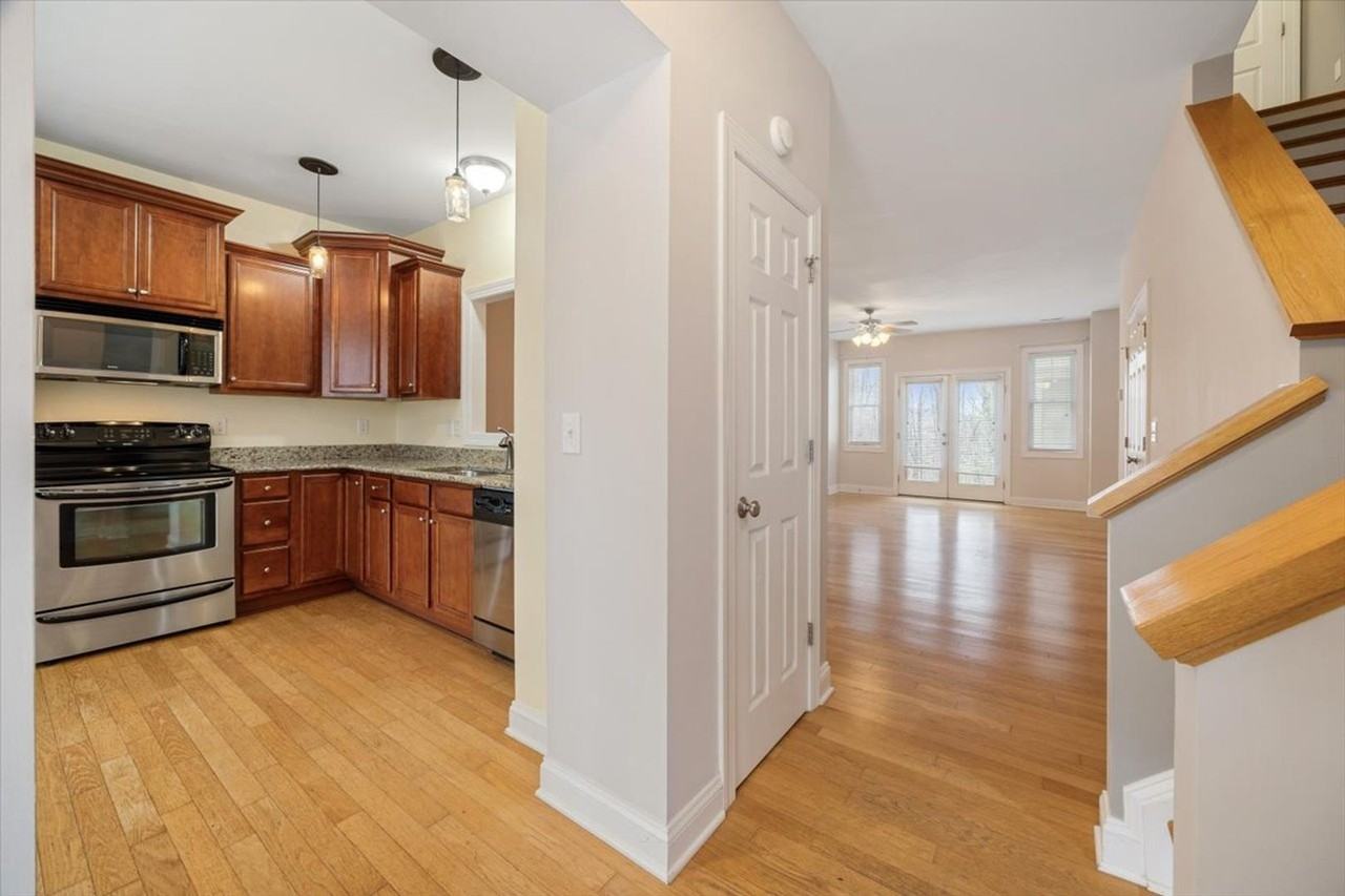 1938 Tudor Ct - Photo 3 of 28