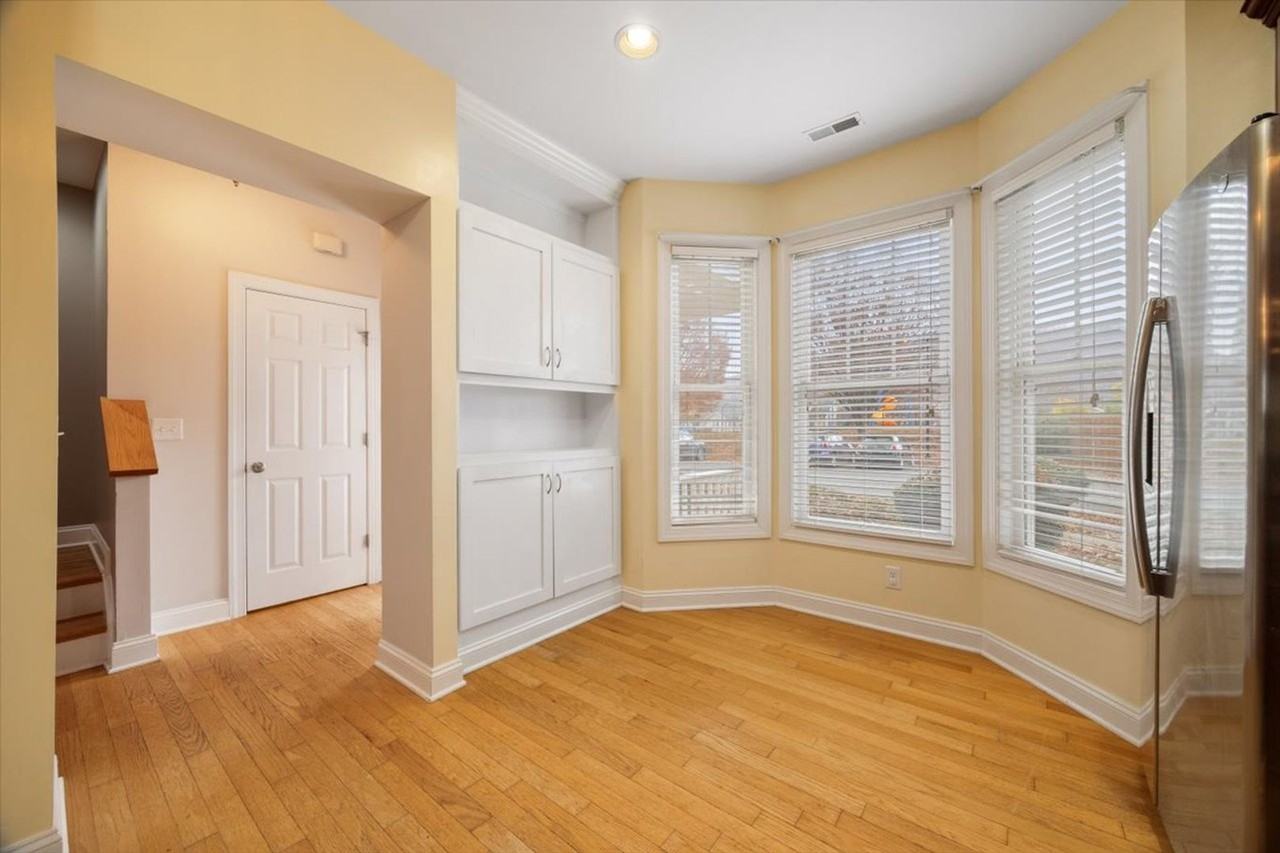 1938 Tudor Ct - Photo 5 of 28