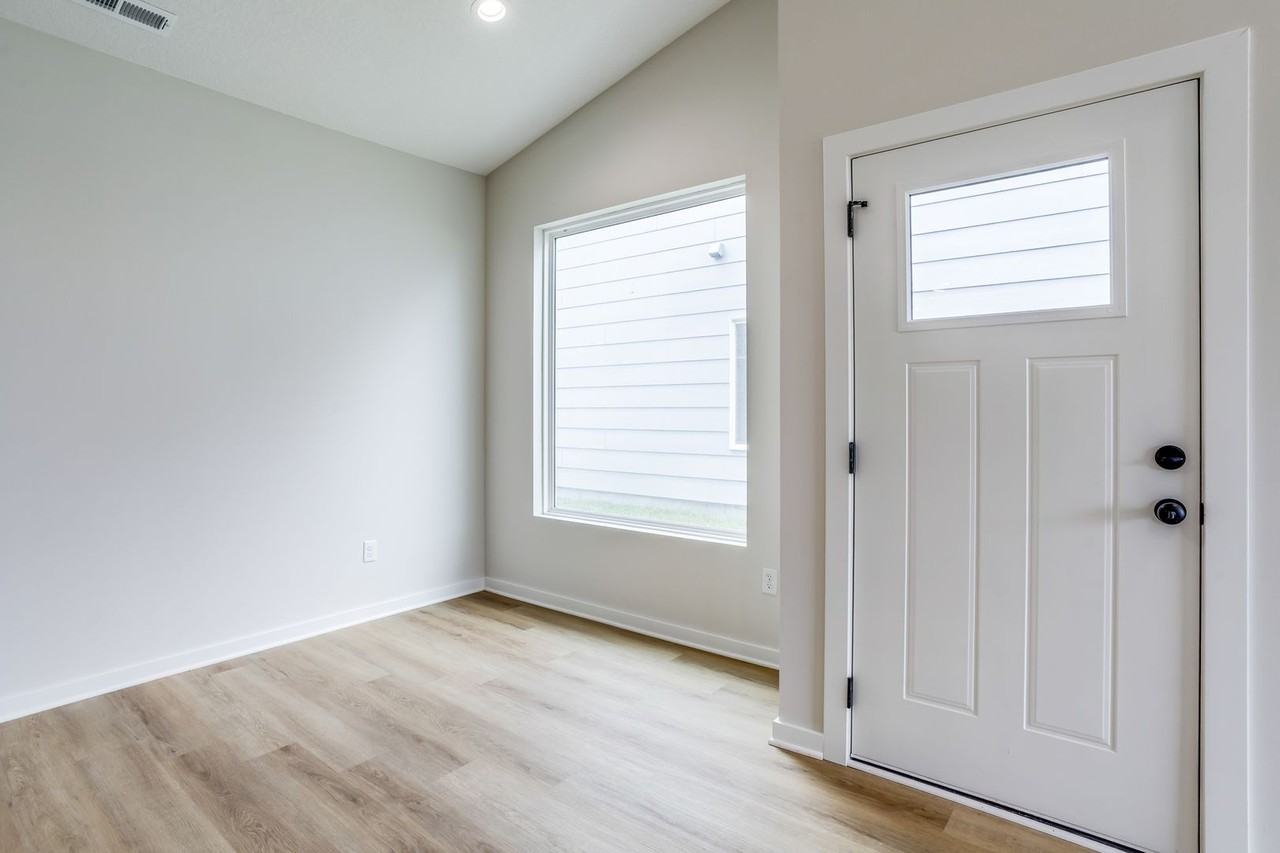 12814 W Wheatland St - Photo 2 of 17