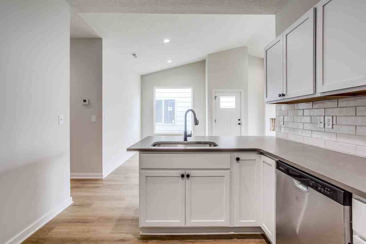 12814 W Wheatland St - Photo 7 of 17