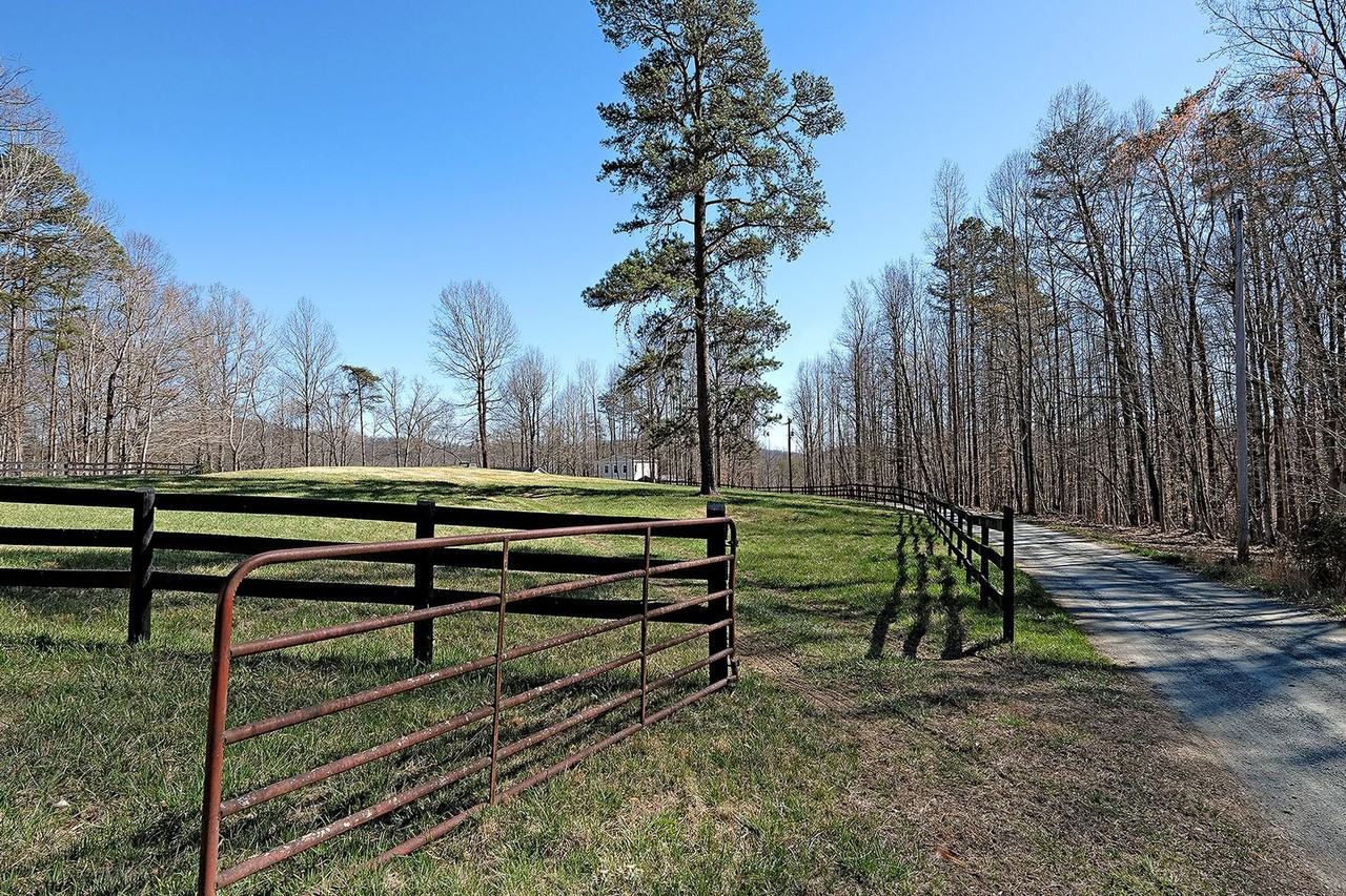 408 Wild Turkey Ln - Photo 7 of 9