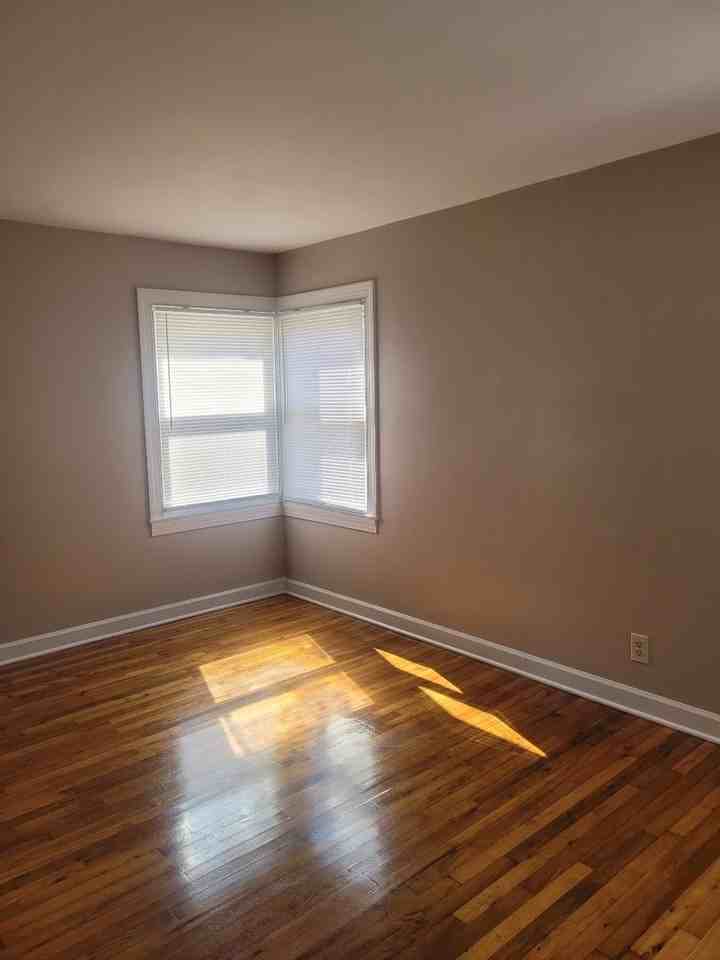 101 N Gregg St - Photo 4 of 6