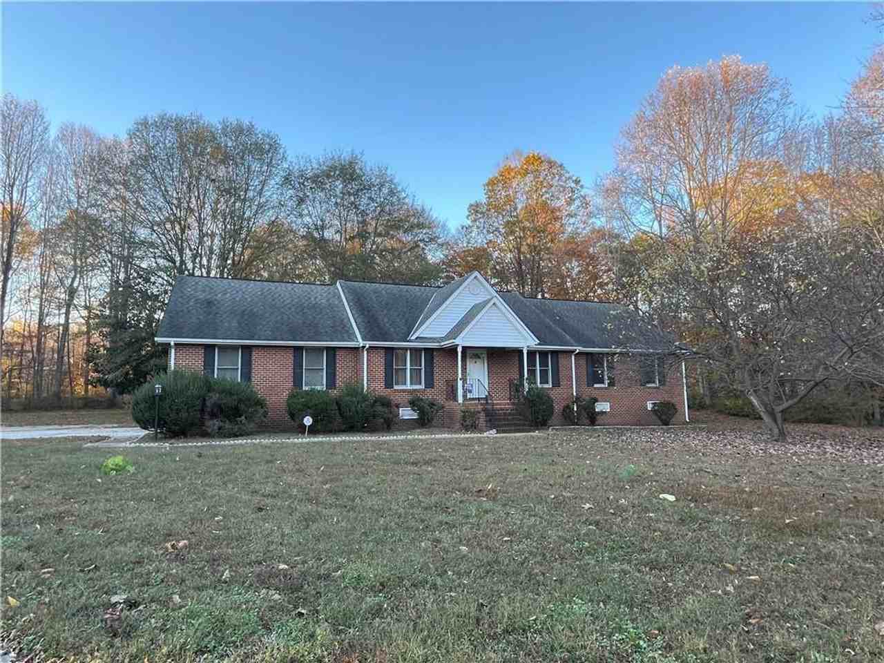 4305 Cedar Creek Ln - Photo 2 of 15