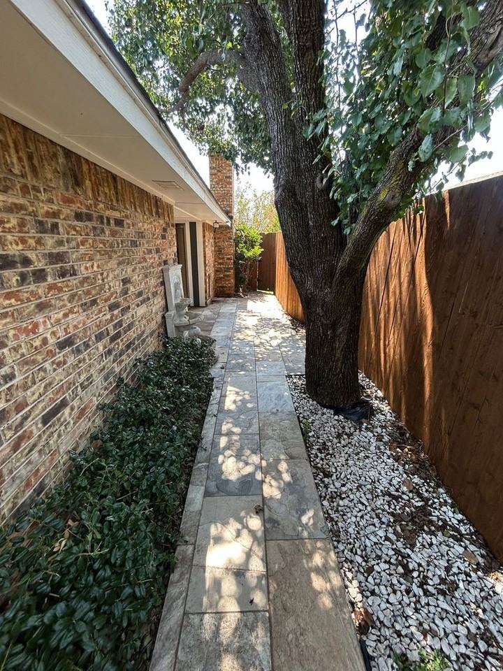 2019 Chalfont Dr - Photo 6 of 18