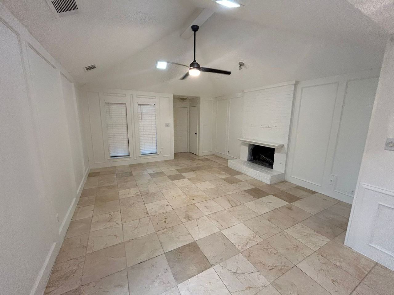 2019 Chalfont Dr - Photo 7 of 18