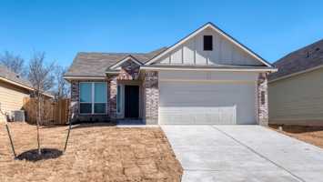 featured image of 525 Fallbrook Dr