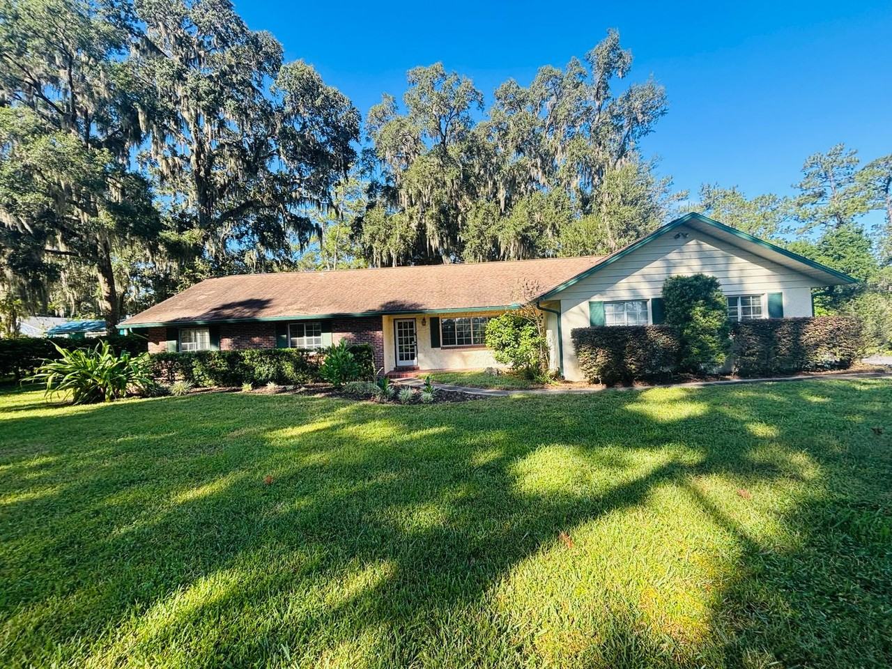 4440 Nw 80th Ave - Photo 2 of 44