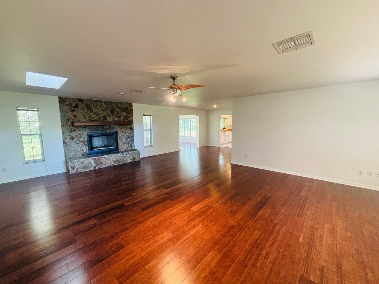 4440 Nw 80th Ave - Photo 3 of 44