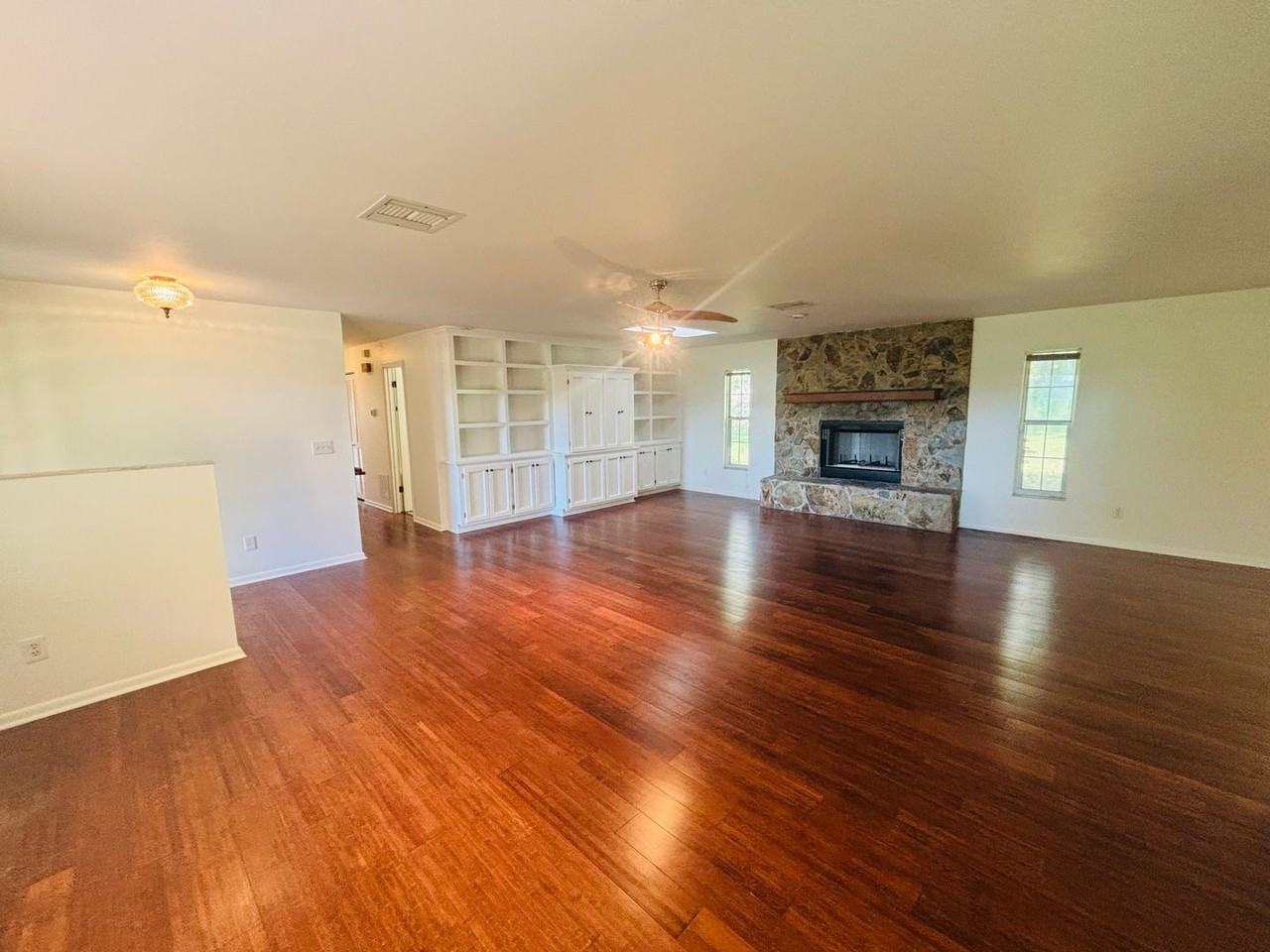 4440 Nw 80th Ave - Photo 4 of 44