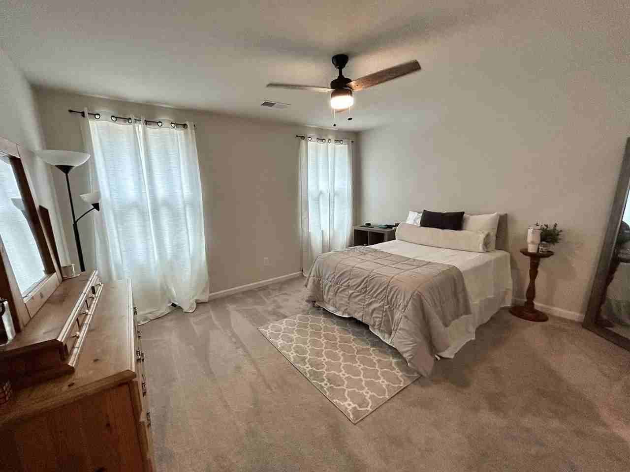 132 Queens Mill Ct - Photo 2 of 20