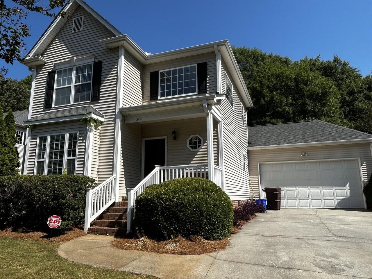 200 Village Way - Photo 3 of 21