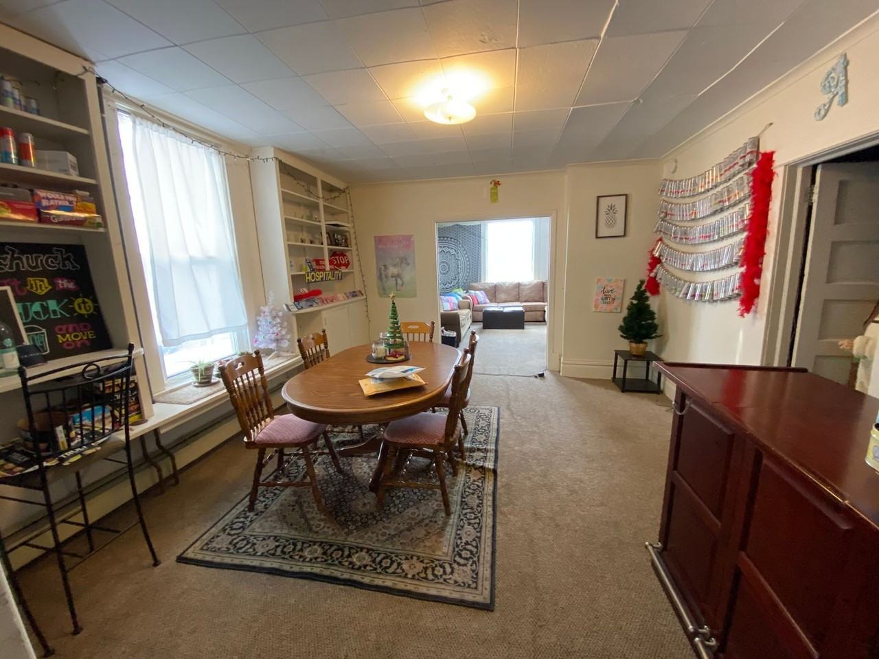 1204 Kenwood Ave - Photo 4 of 19