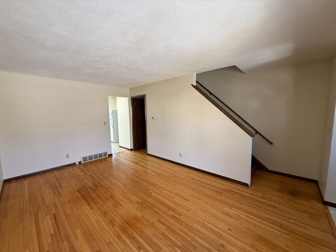 2833 31st Ave S - Photo 3 of 23