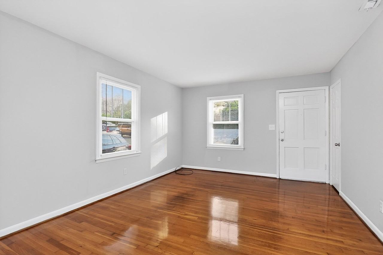 4230 Castleton Rd - Photo 4 of 17