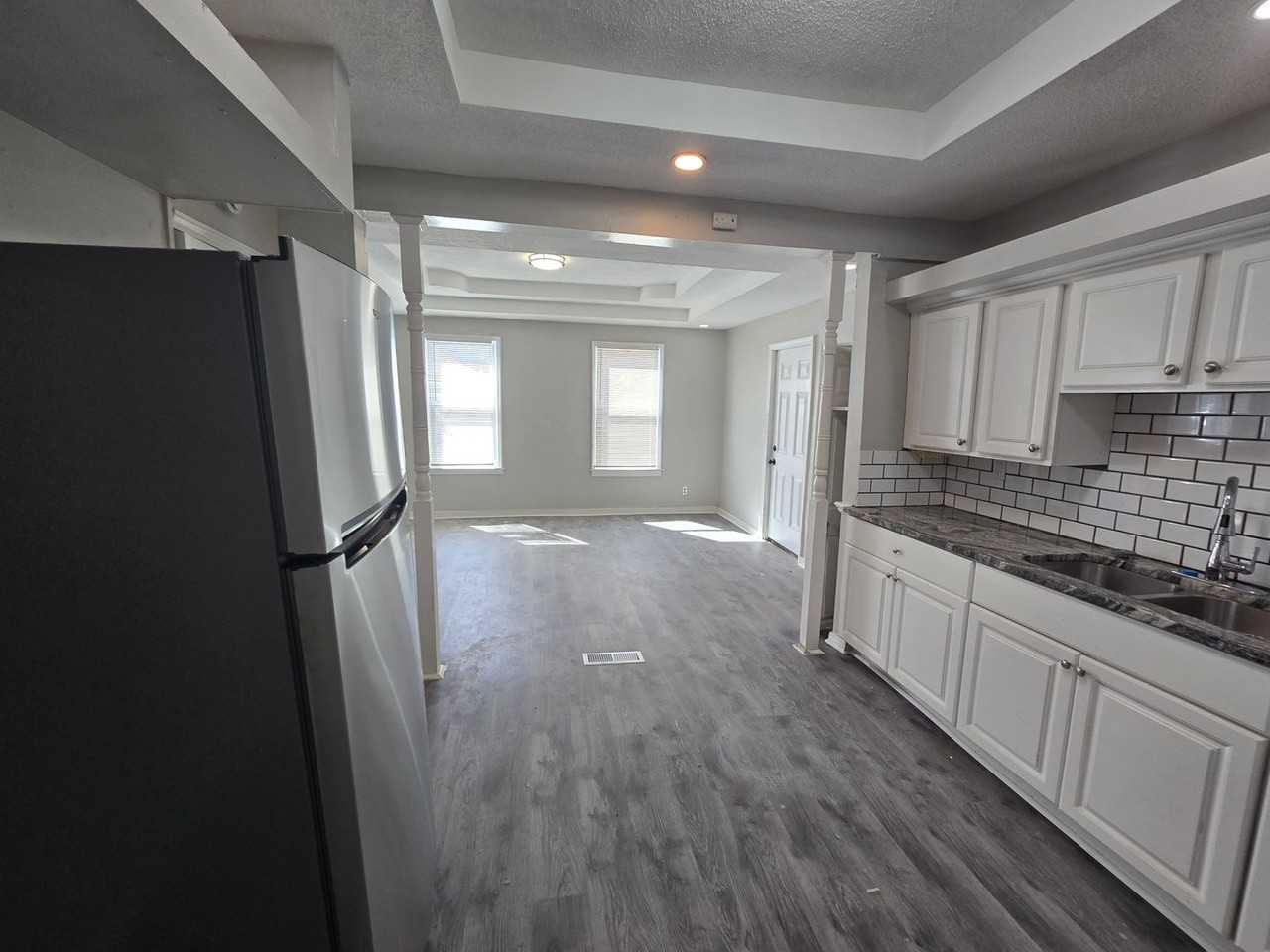 3434 Olive St - Photo 7 of 13