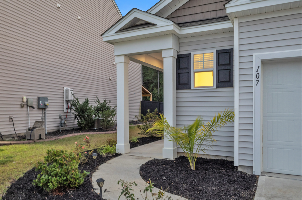 107 Blossom Wood Ln - Photo 2 of 8