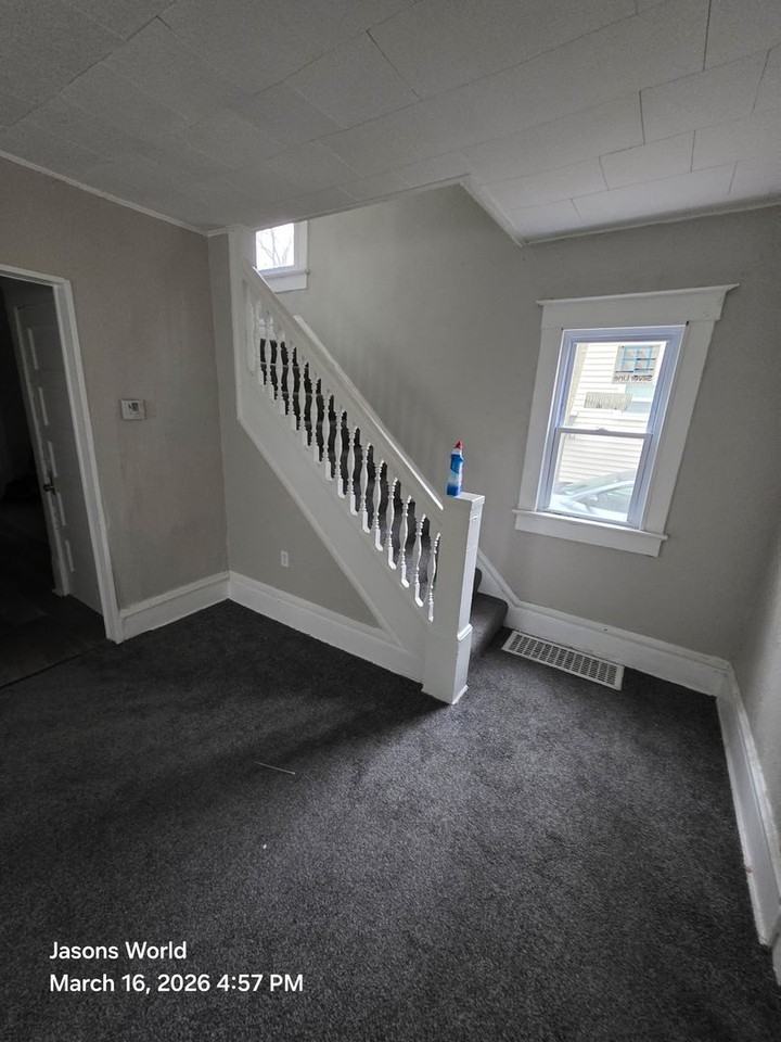 405 Noah Ave - Photo 4 of 6