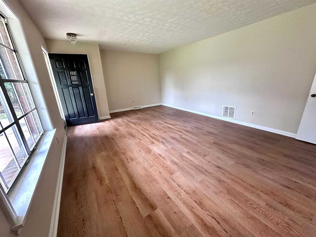 11 Parkwood Dr Ne - Photo 2 of 16