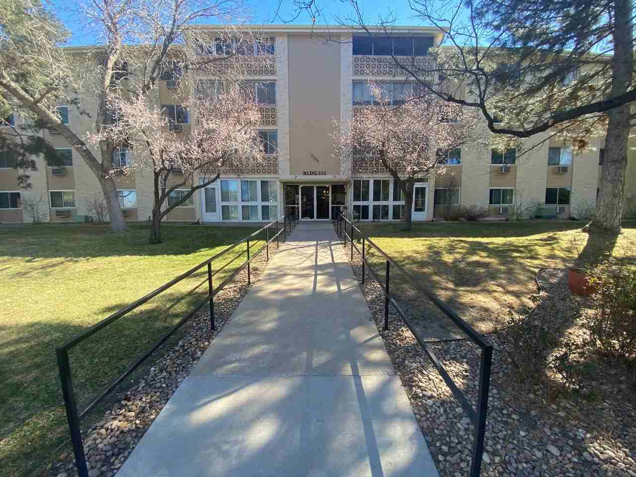 3184 S Heather Gardens Way