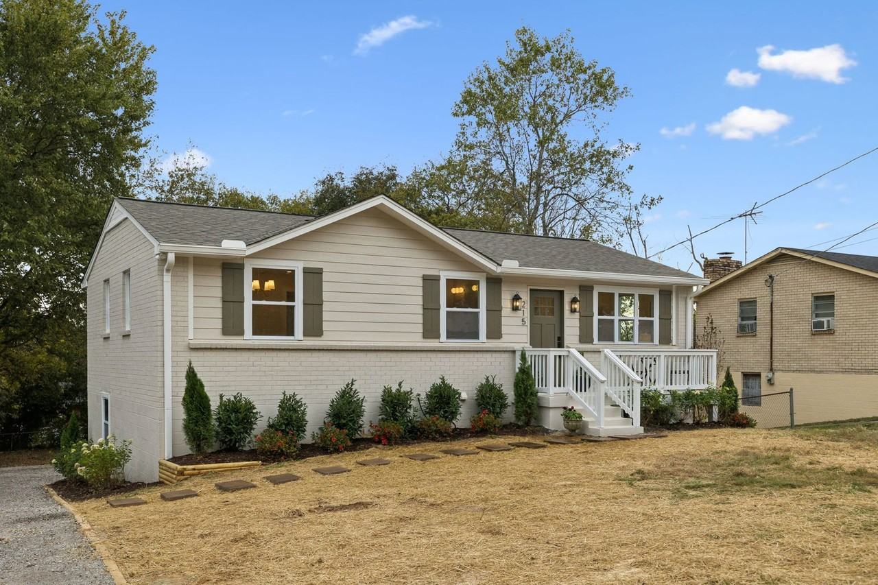 215 Ash Dr - Photo 3 of 50