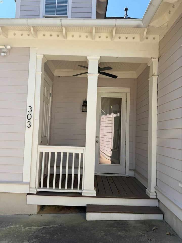 303 Newport Hill Ln - Photo 4 of 30