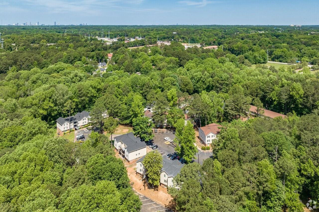 1914 Bodwin Pl - Photo 3 of 18