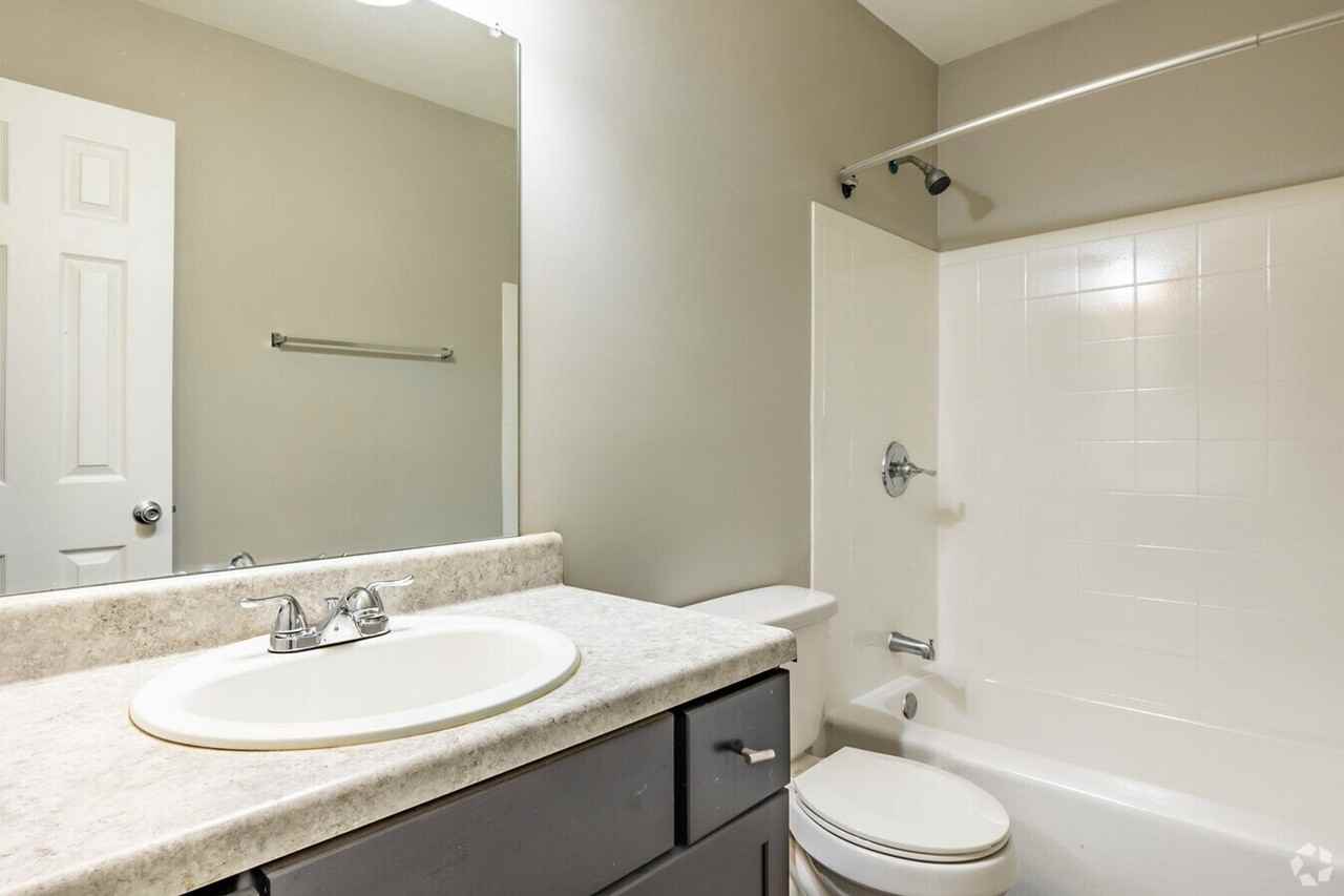 1914 Bodwin Pl - Photo 5 of 18